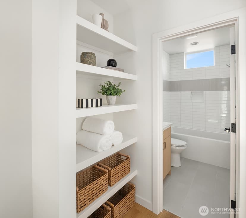 Property photo for 634 N 92nd Street, Seattle photo 16
