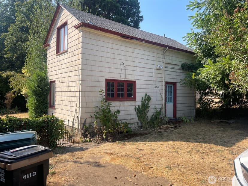 Property photo for 12346 38th Avenue NE, Seattle photo 2