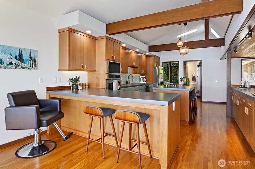 Property photo for 9620 Rainier Avenue S, Seattle photo 5