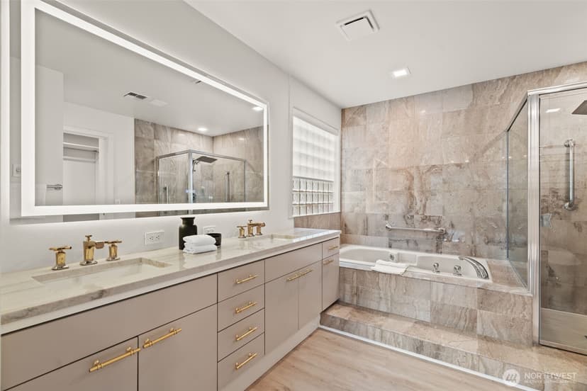 Property photo for 101 99th Avenue NE #101, Bellevue photo 18