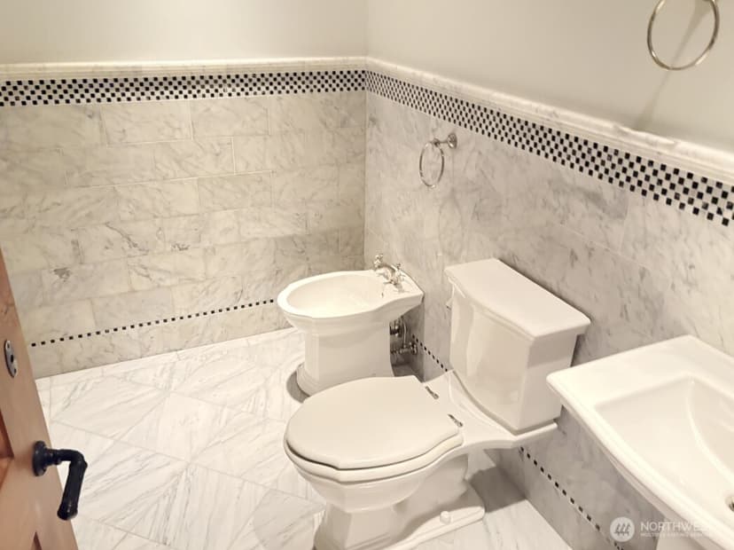 Property photo for 3307 NE 7th Street, Renton photo 21