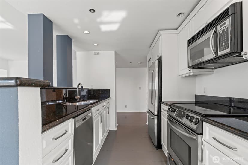 Property photo for 121 Vine Street #1101, Seattle photo 7