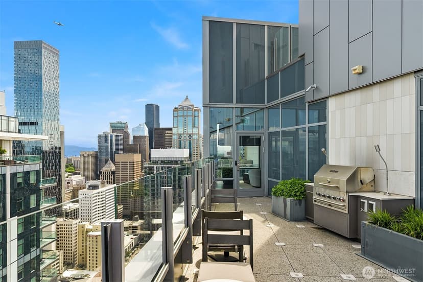 Property photo for 121 Stewart Street #908, Seattle photo 26