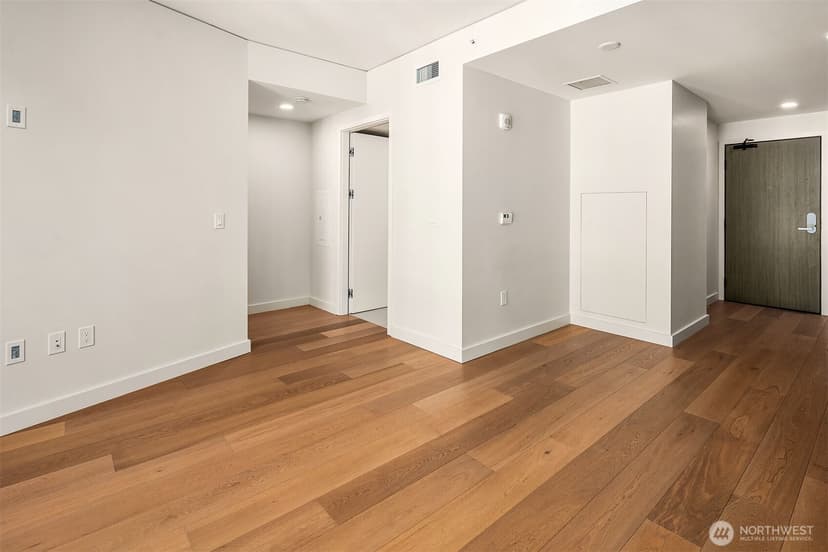 Property photo for 121 Stewart Street #908, Seattle photo 13