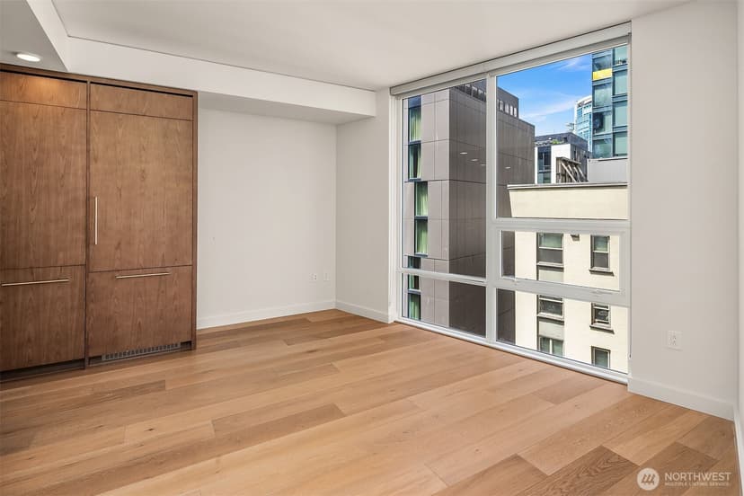 Property photo for 121 Stewart Street #908, Seattle photo 10