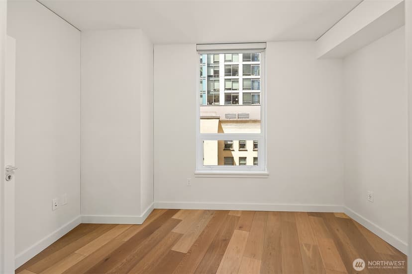 Property photo for 121 Stewart Street #908, Seattle photo 15