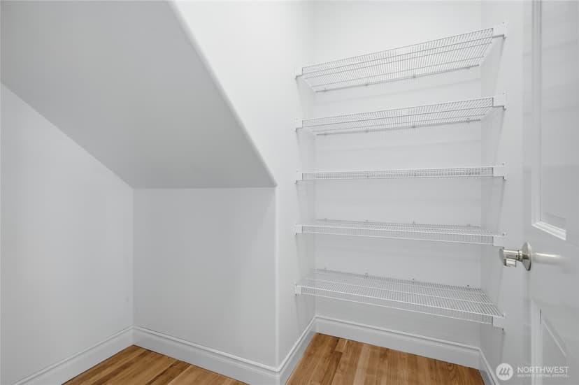 Property photo for 1847 145th Place SE, Bellevue photo 19