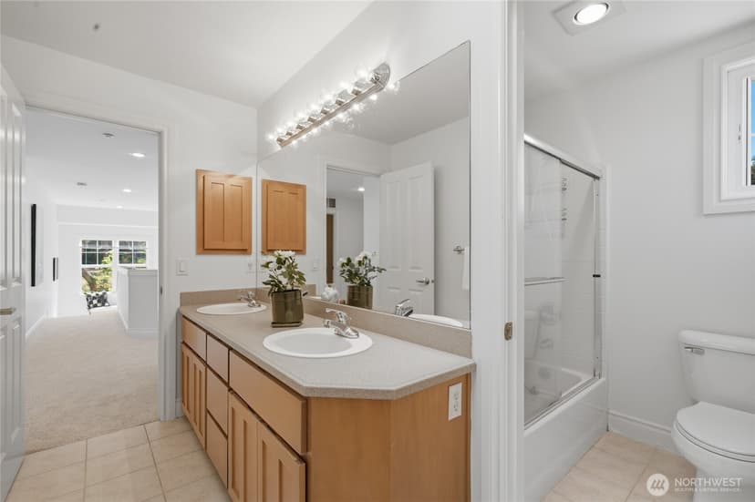 Property photo for 1847 145th Place SE, Bellevue photo 32