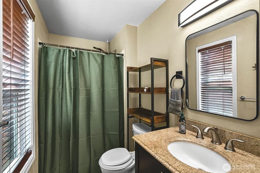 Property photo for 11510 SE 215th Street, Kent photo 20