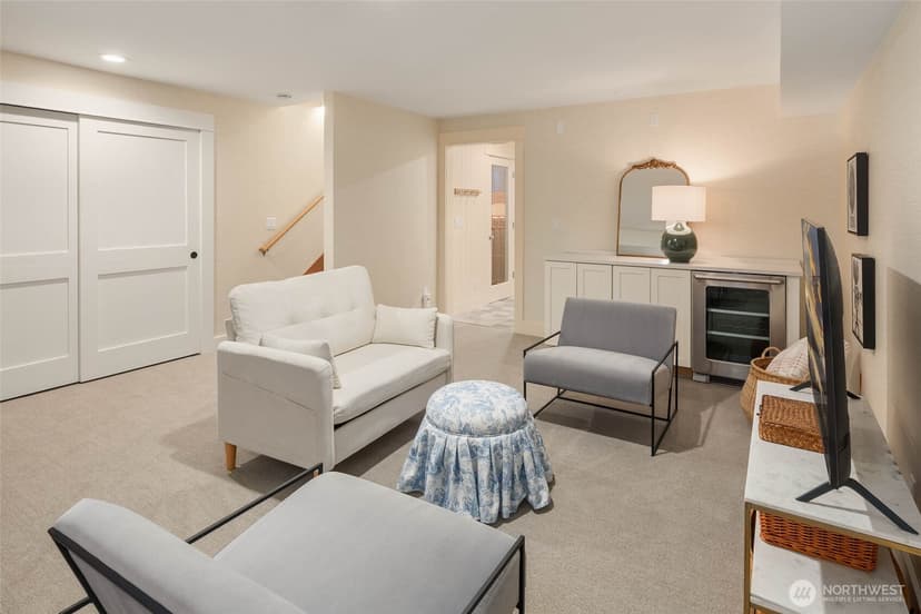 Property photo for 208 Waverly Way, Kirkland photo 36