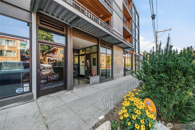 Property photo for 5611 University Way NE #200B, Seattle photo 23