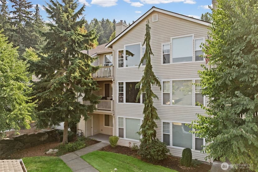 Property photo for 4714 Mill Pond Drive SE #403, Auburn photo 2