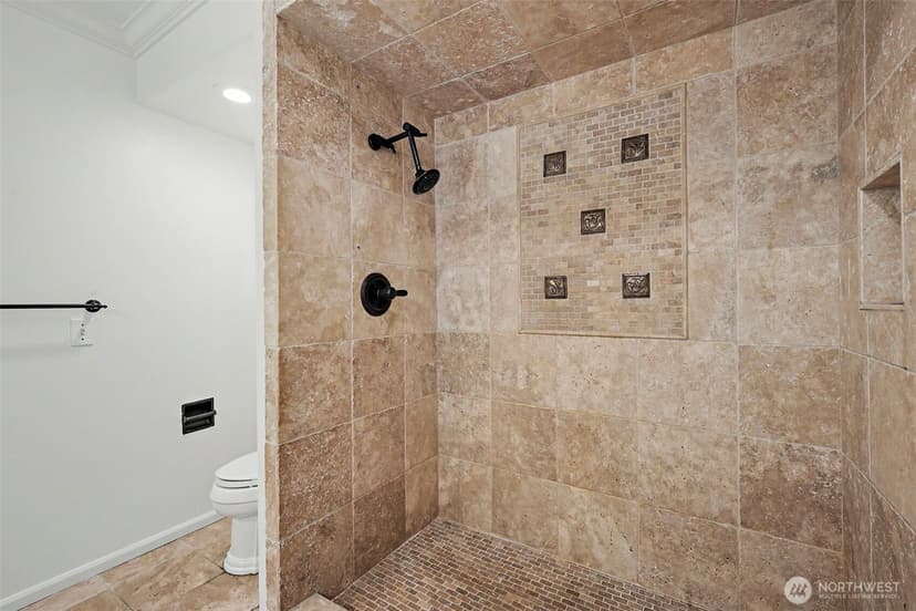 Property photo for 2235 Sahalee Drive E, Sammamish photo 11