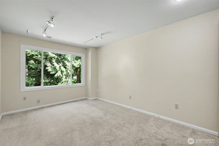 Property photo for 2235 Sahalee Drive E, Sammamish photo 6