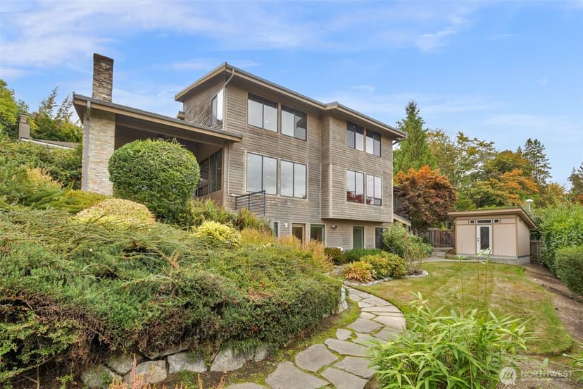 Property photo for 5121 NE 55th Street, Seattle photo 14