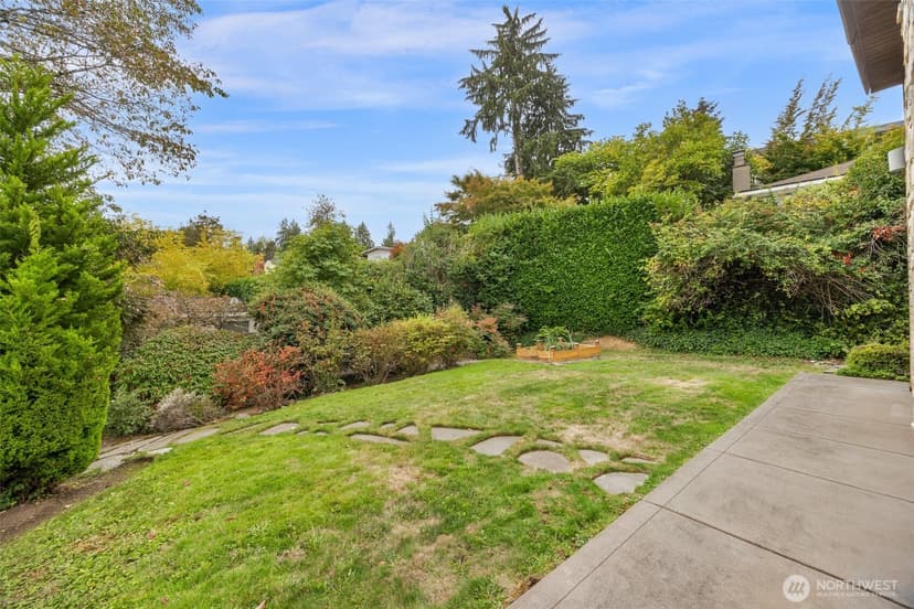 Property photo for 5121 NE 55th Street, Seattle photo 13