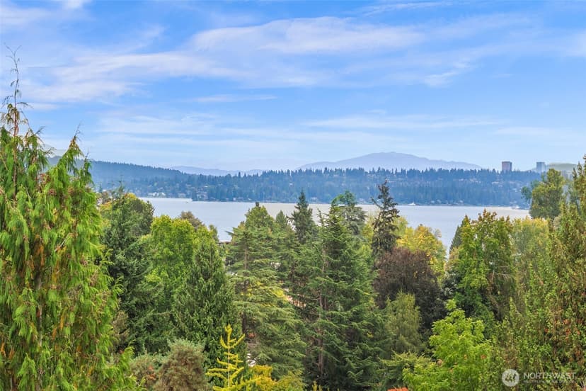 Property photo for 5121 NE 55th Street, Seattle photo 27