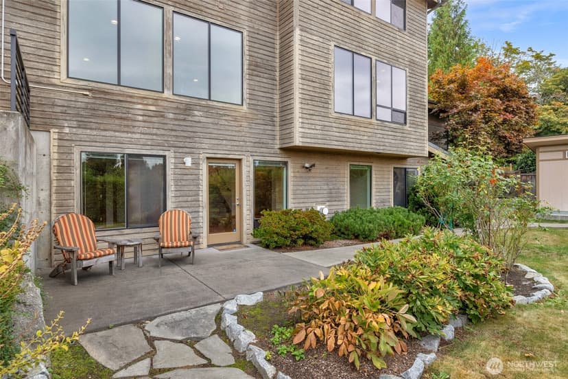Property photo for 5121 NE 55th Street, Seattle photo 15