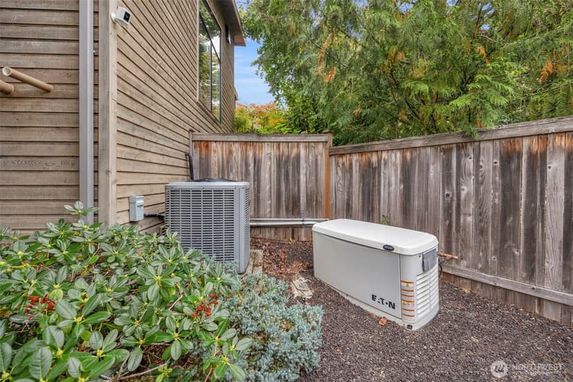 Property photo for 5121 NE 55th Street, Seattle photo 17