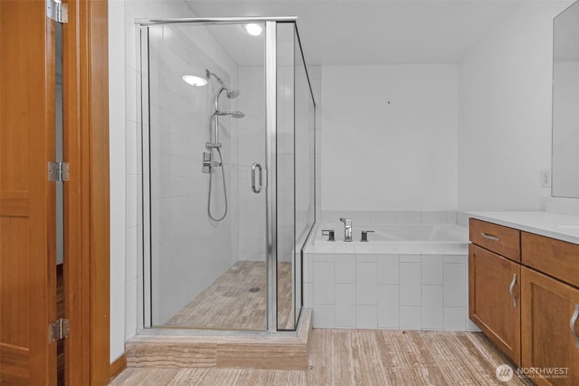 Property photo for 5121 NE 55th Street, Seattle photo 23