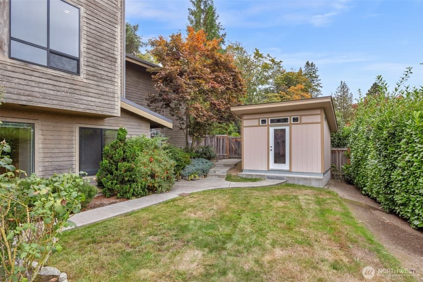 Property photo for 5121 NE 55th Street, Seattle photo 16