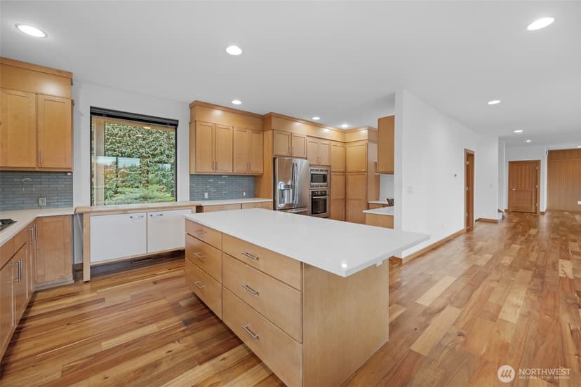 Property photo for 5121 NE 55th Street, Seattle photo 8