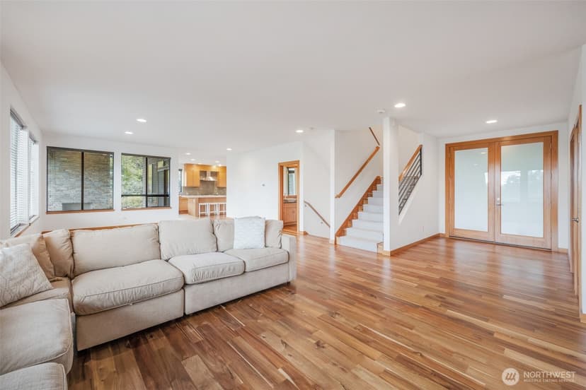 Property photo for 5121 NE 55th Street, Seattle photo 6