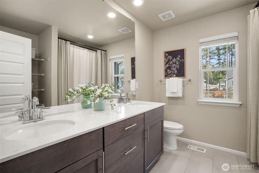 Property photo for 17614 Crossing Dr E, Puyallup photo 23