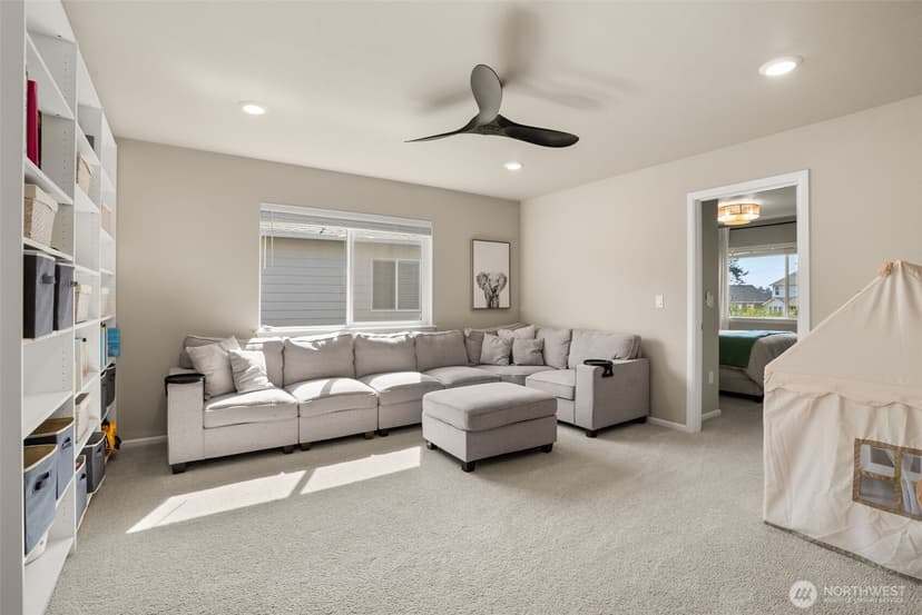Property photo for 17614 Crossing Dr E, Puyallup photo 18