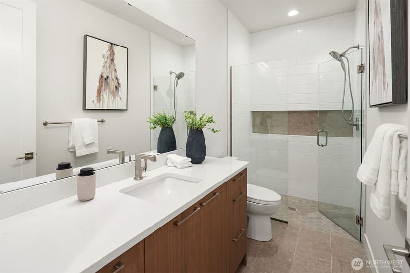 Property photo for 12622 SE 27th Street, Bellevue photo 35