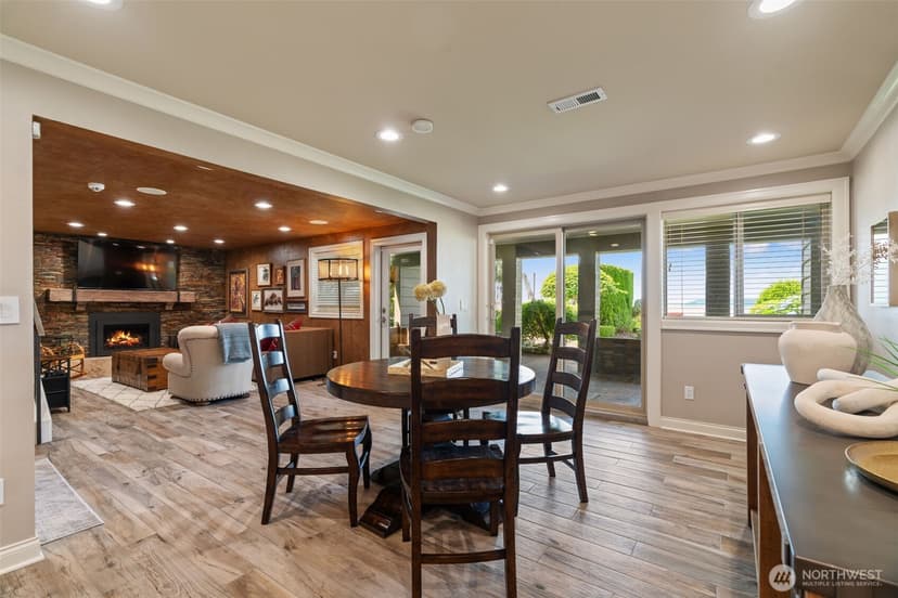 Property photo for 8723 Talbot Road, Edmonds photo 30