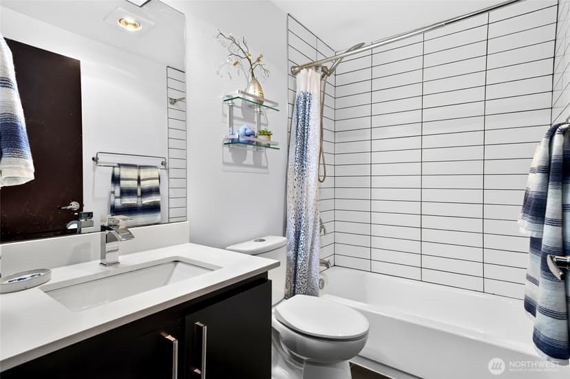 Property photo for 2122 NE 89th Street, Seattle photo 14
