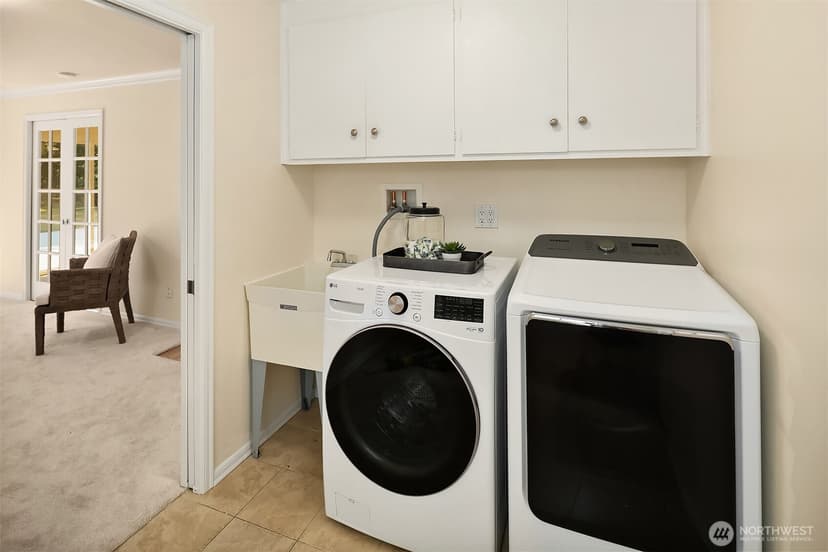 Property photo for 16217 NE 25th Street, Bellevue photo 20