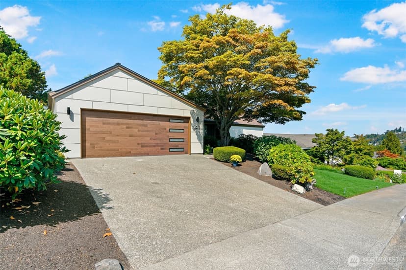 Property photo for 824 S Marine Hills Way, Federal Way photo 9
