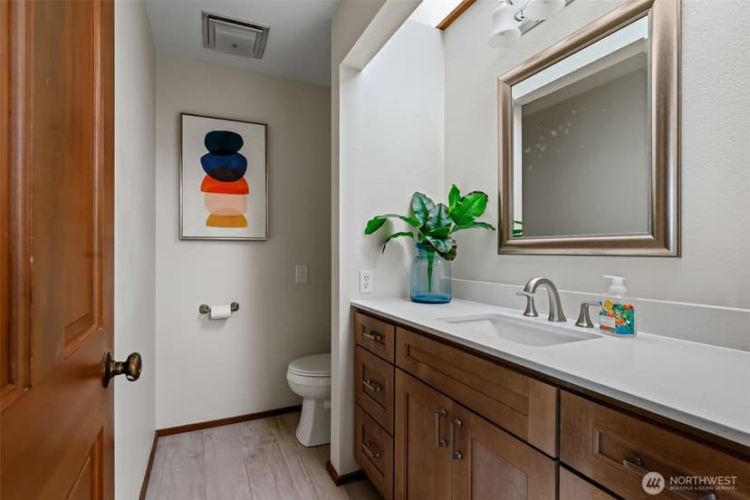 Property photo for 824 S Marine Hills Way, Federal Way photo 15