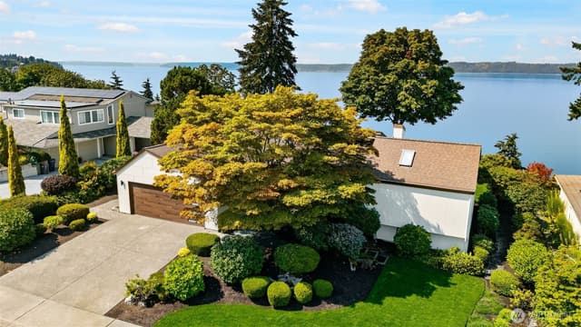 Property photo for 824 S Marine Hills Way, Federal Way photo 2