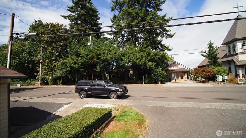 Property photo for 816 3rd Street, Mukilteo photo 35
