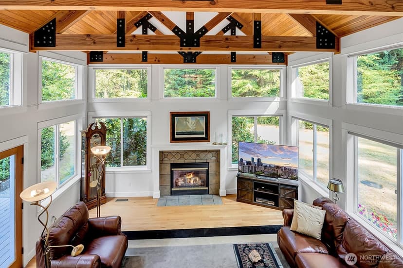 Property photo for 6477 Cultus Bay Road, Clinton photo 12