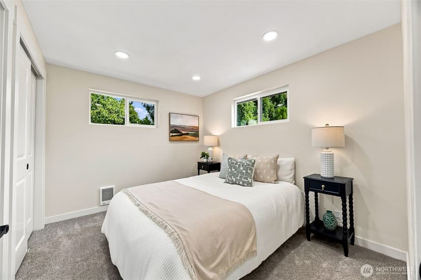 Property photo for 2538 NE 107th Street, Seattle photo 13