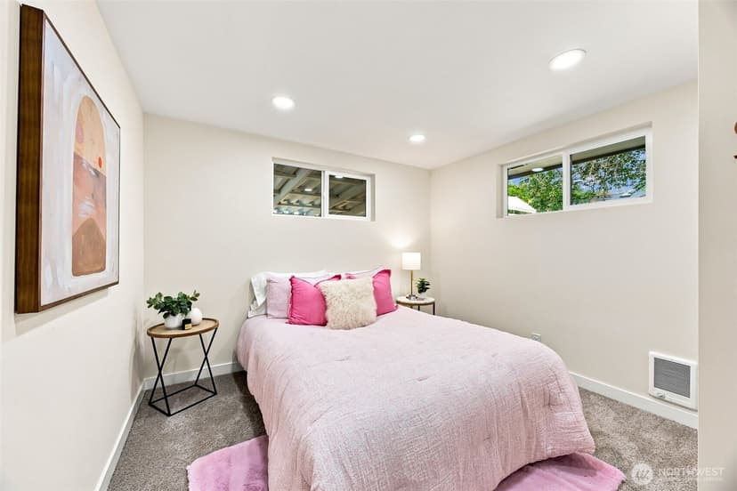 Property photo for 2538 NE 107th Street, Seattle photo 14