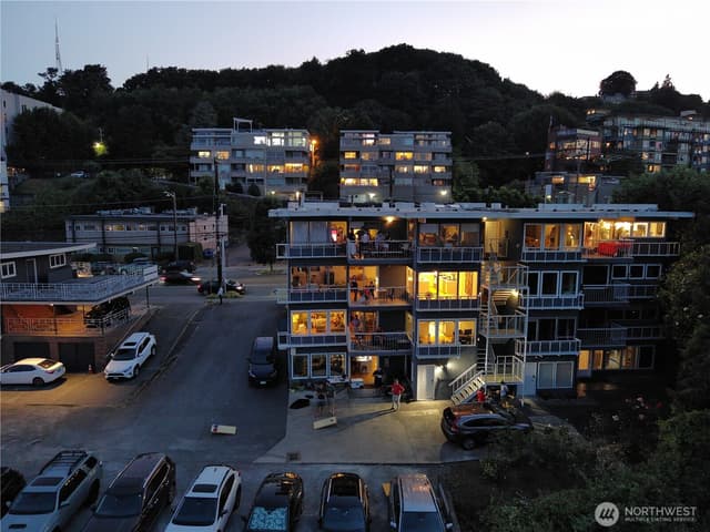 Property photo for 1758 Dexter Avenue N #6, Seattle photo 4