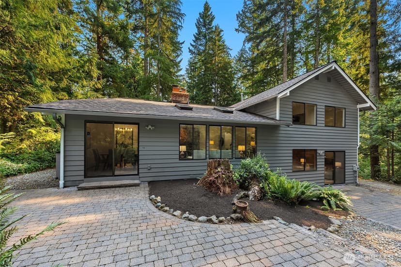 Property photo for 15053 253rd Avenue SE, Issaquah photo 27