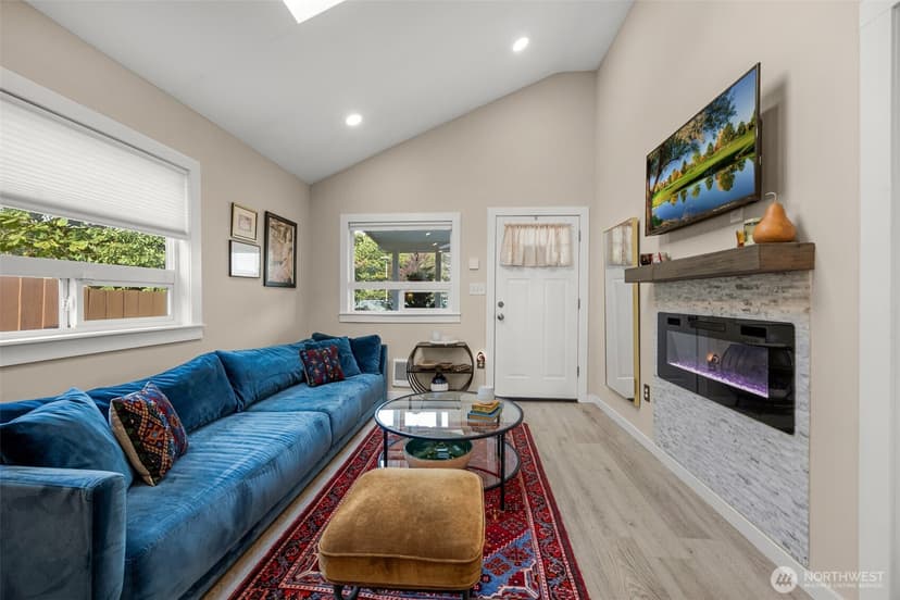 Property photo for 2430 Oakes Avenue, Everett photo 5