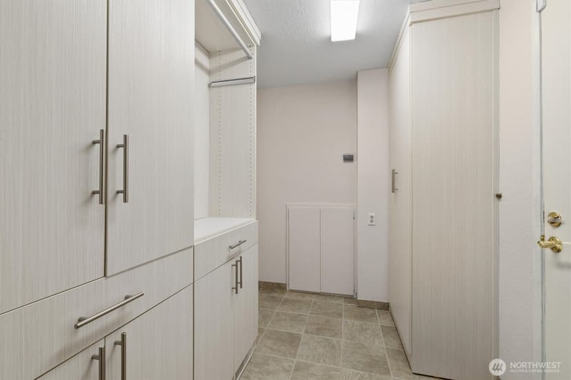 Property photo for 505 S Marine View Way, Federal Way photo 24