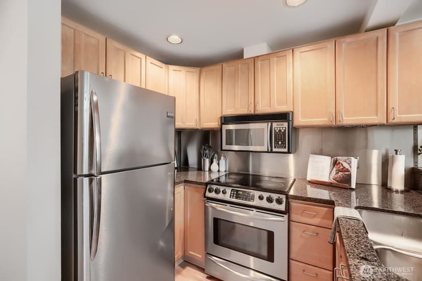 Property photo for 115 W Galer Street #304, Seattle photo 6