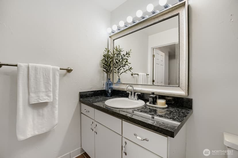 Property photo for 115 W Galer Street #304, Seattle photo 12
