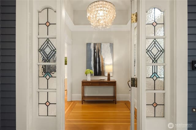 Property photo for 716 15th Avenue E, Seattle photo 5