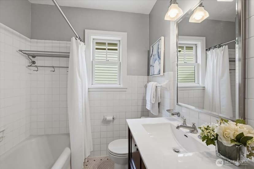 Property photo for 1828 NE Ravenna Boulevard, Seattle photo 12