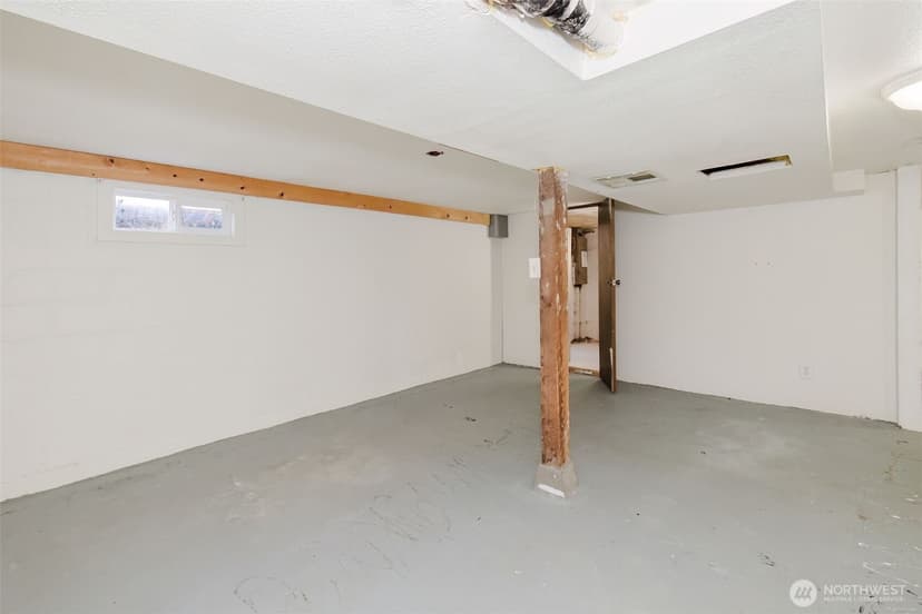 Property photo for 1141 West Avenue, Port Orchard photo 25