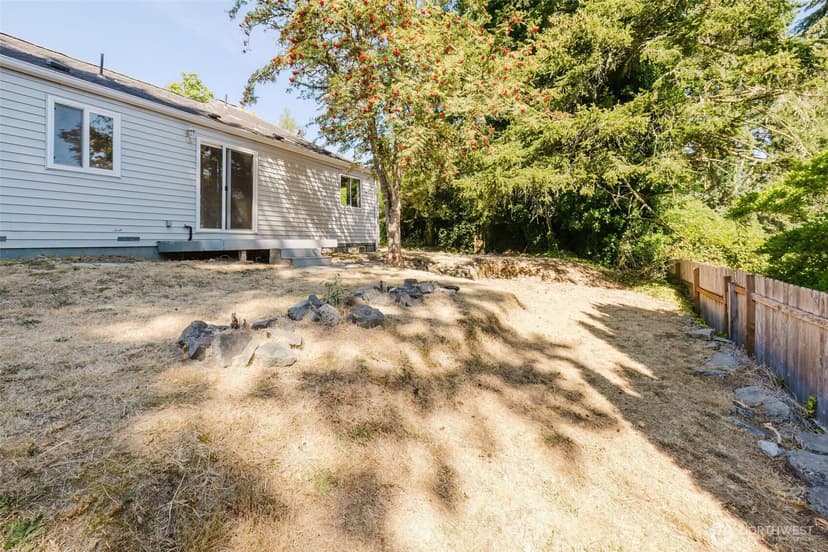 Property photo for 1141 West Avenue, Port Orchard photo 36